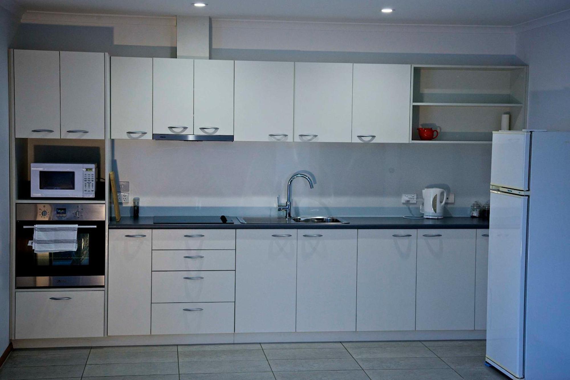 Penguin Beachfront Apartments Δωμάτιο φωτογραφία