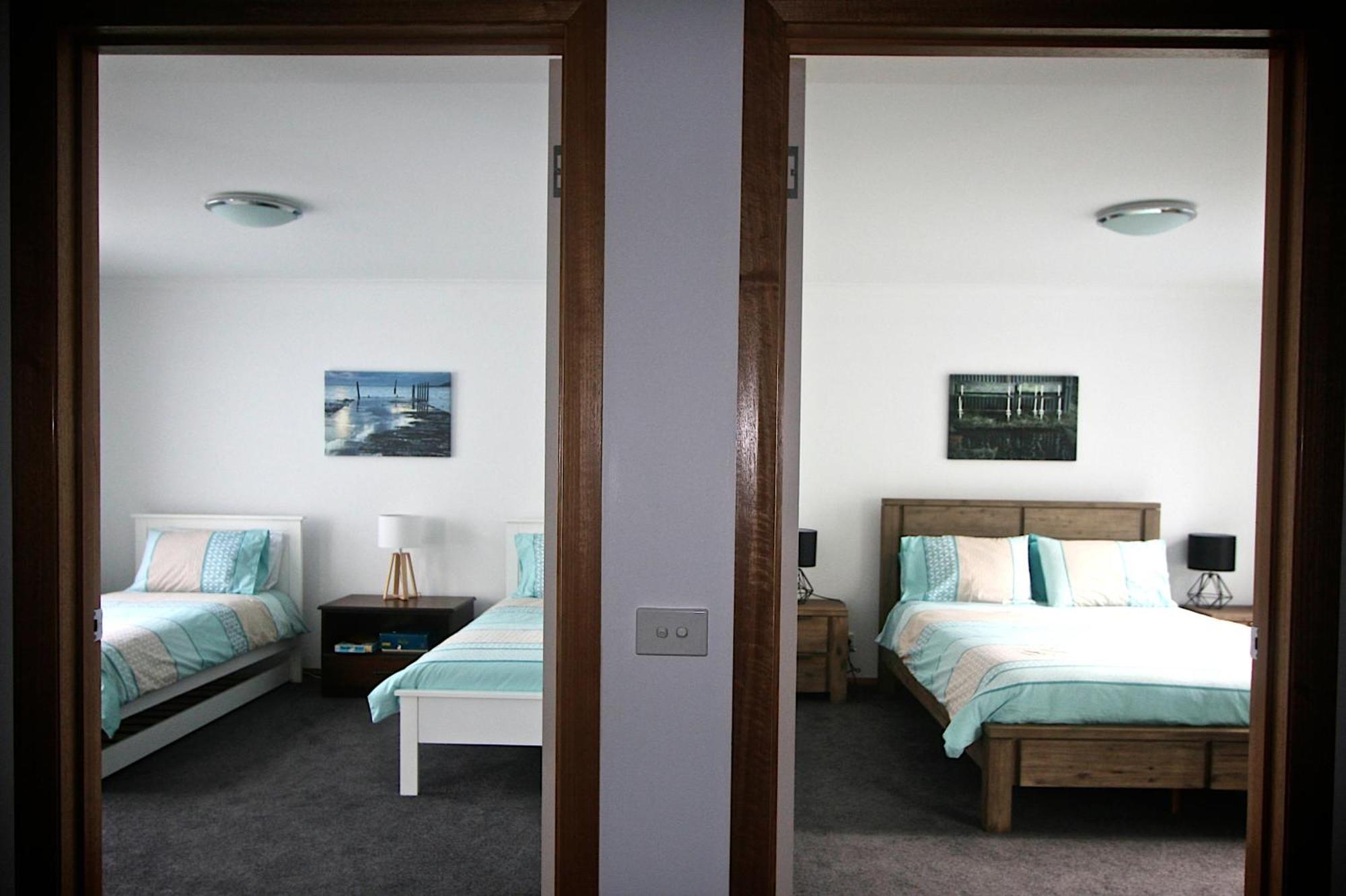 Penguin Beachfront Apartments Δωμάτιο φωτογραφία