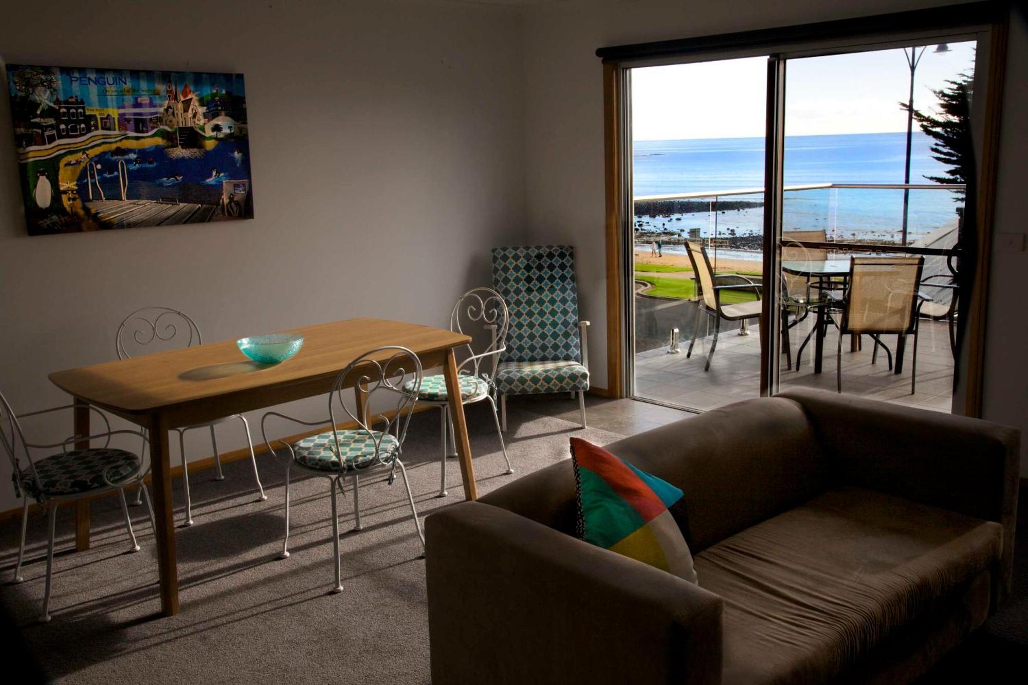 Penguin Beachfront Apartments Δωμάτιο φωτογραφία
