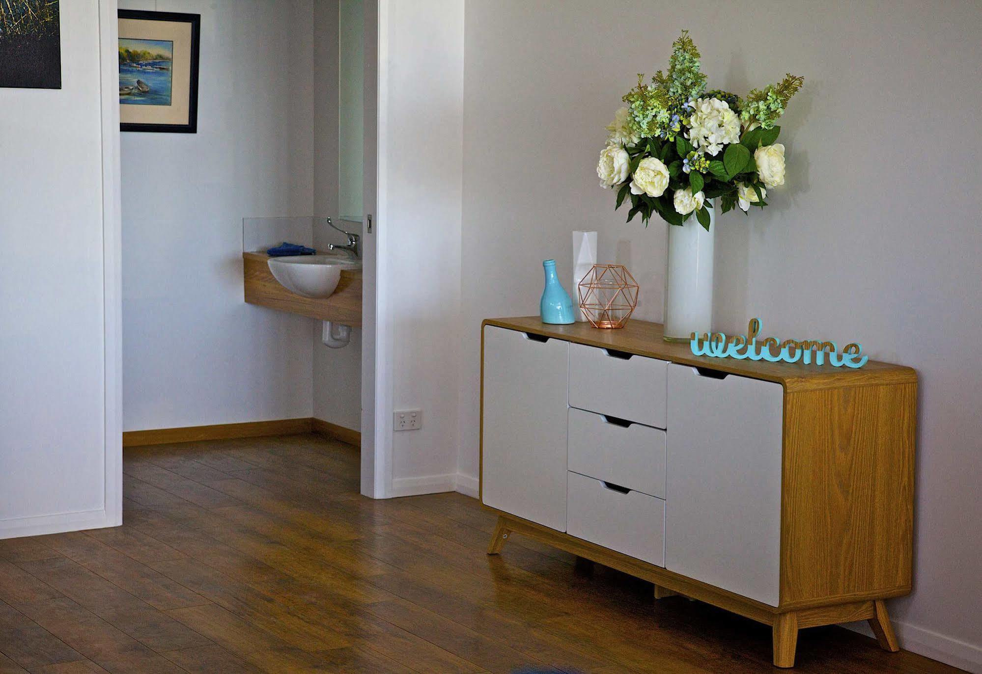 Penguin Beachfront Apartments Εξωτερικό φωτογραφία