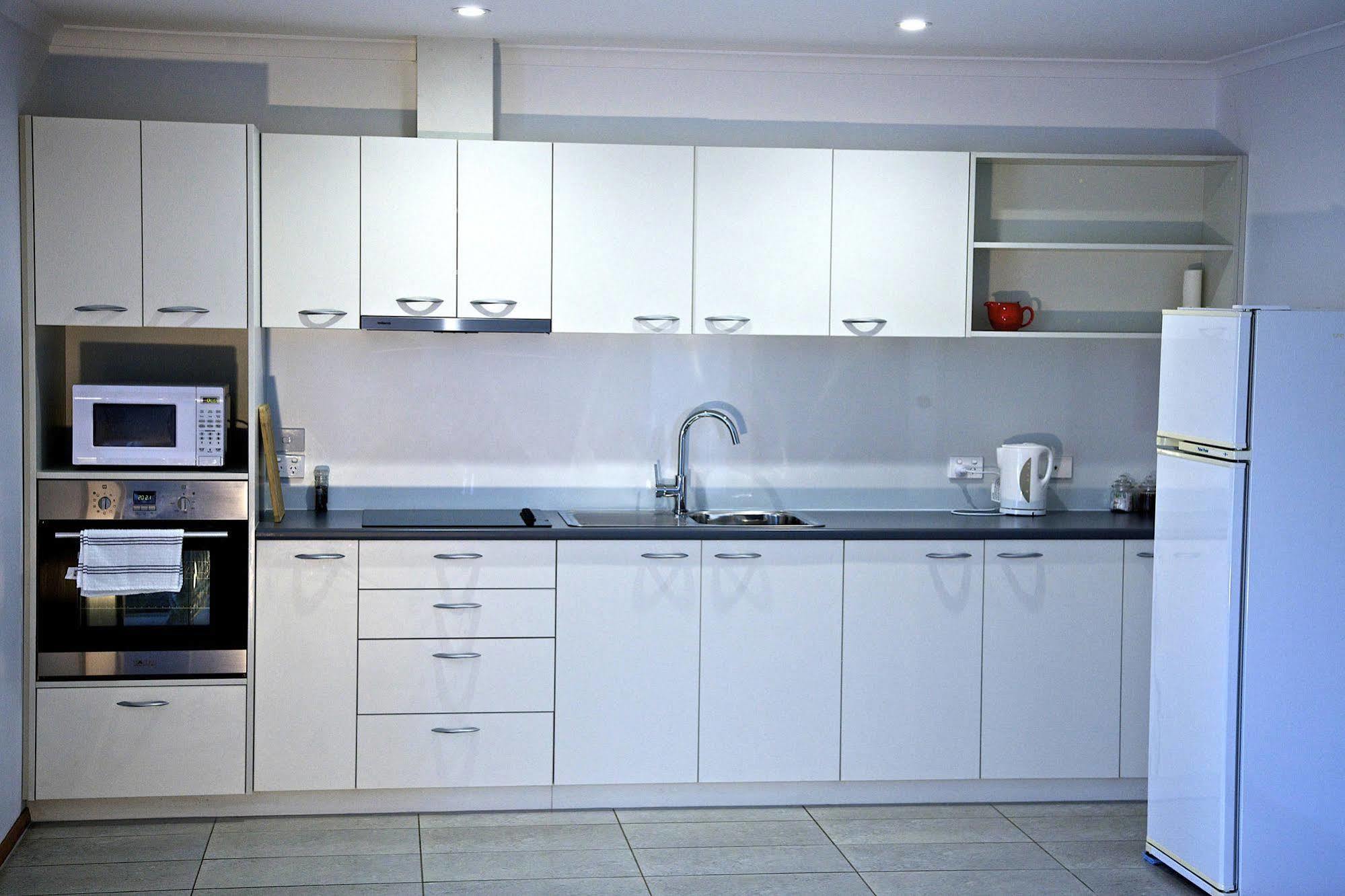 Penguin Beachfront Apartments Εξωτερικό φωτογραφία